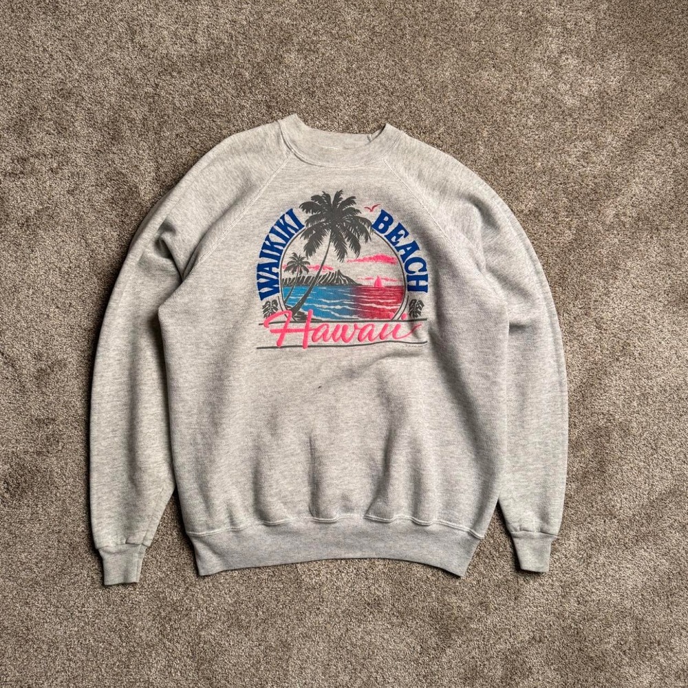 VINTAGE HEATHER GREY "WAIKIKI" RAGLAN SWEATSHIRT
